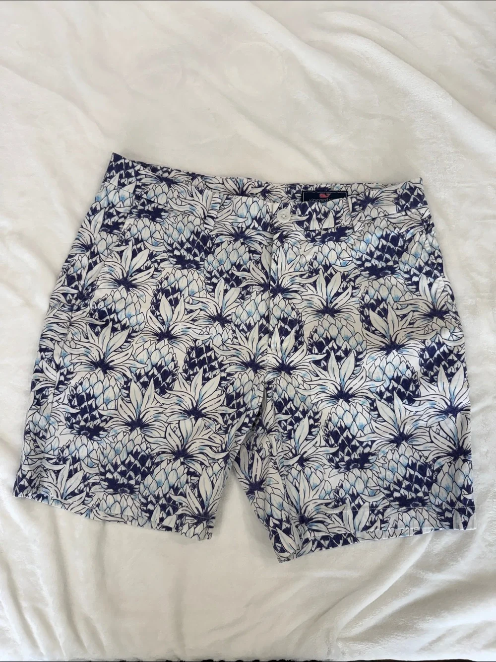 Vineyard Vines Navy & Light Blue Tropical Print Shorts Men’s Size 32 Cotton